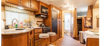 MID SUMMER NIGHT DREAM 