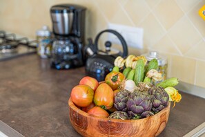 Coffee and/or coffee maker - Bluebell Residence - on the way to the famous path of "Punta Campanella"  (Termini)