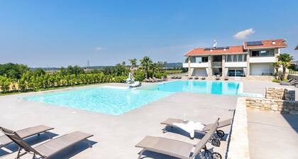 Le Mele 7 by Wonderful Italy