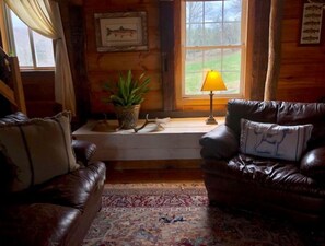 Living area - Cottage at Over & Under Farm (Salem)