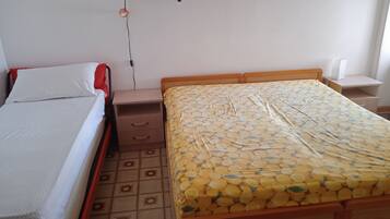 1 chambre, fer et planche Ă repasser, draps fournis