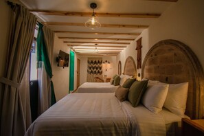 Family Room, 2 Double Beds | Premium bedding, in-room safe, individually decorated - Casa Moseua Hotel Boutique (Querétaro)