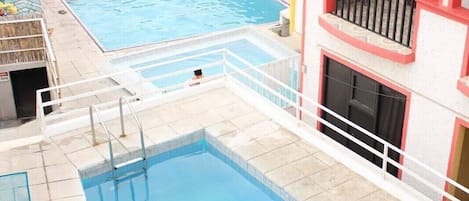 Piscina all'aperto