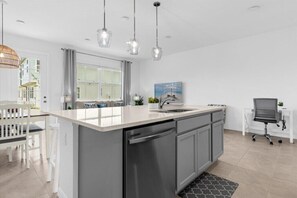 Interior - 3 Bedrooms/ 2.5 Bathrooms/ Festival (812 LD) (Davenport)