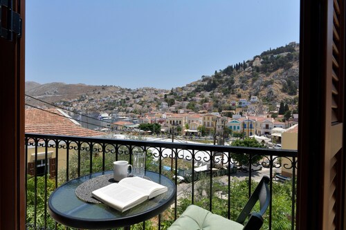 Apartment is located in Symis center