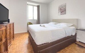 2 soverom, strykejern/-brett, reiseseng for barn og wi-fi (inkludert)