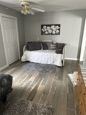 1 bedroom, in-room safe, iron/ironing board, free WiFi