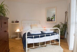 3 chambres, bureau, fer et planche à repasser, Wi-Fi gratuit