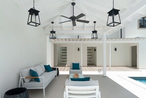 Terrace/patio - Steps to Beach, Pool, Free Beach Club Access, Ocean/Sunset Views & Spacious! (Lower Carlton)