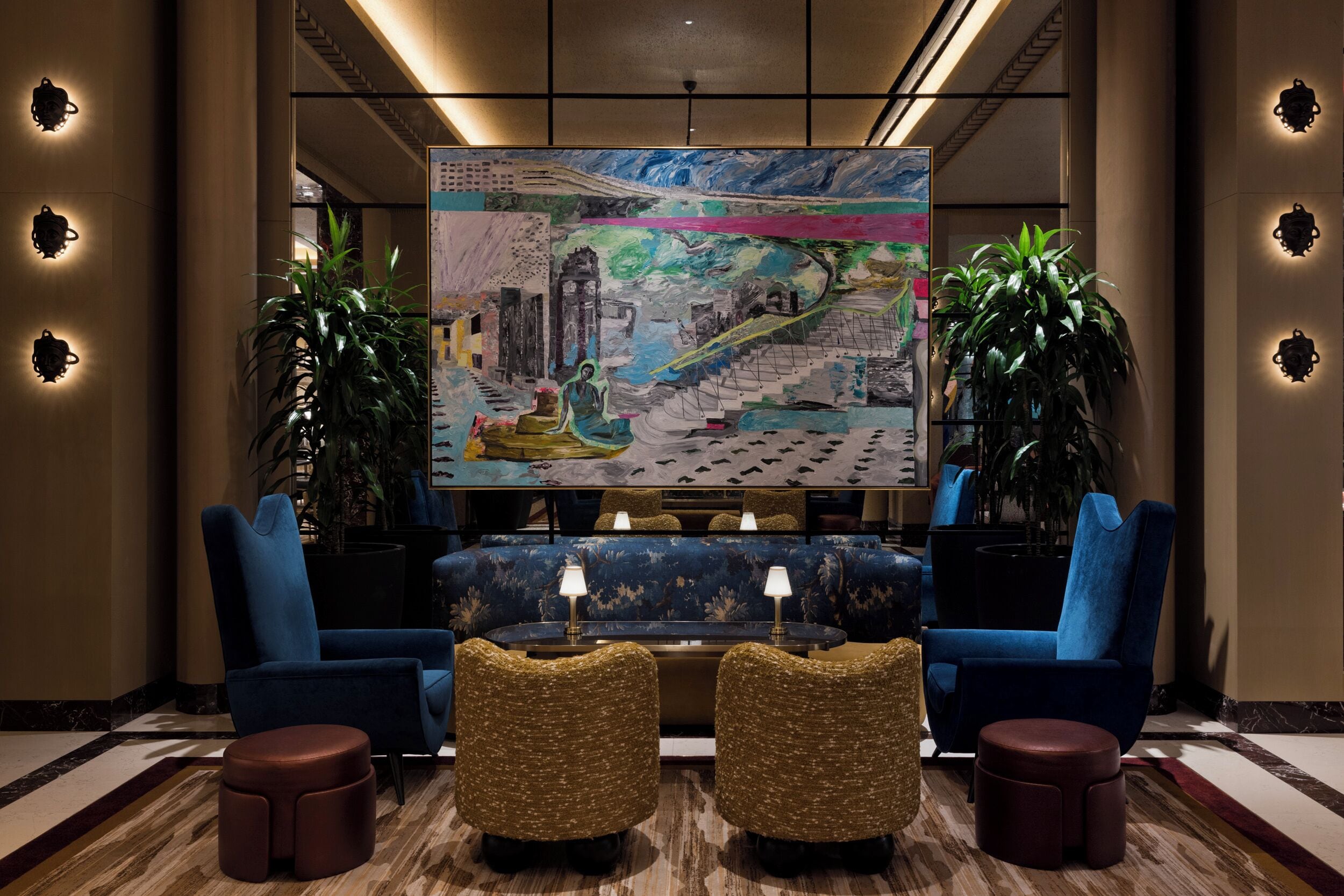 12 bars/lounges