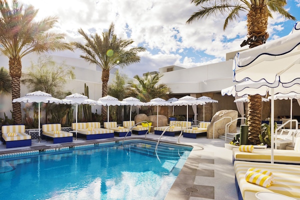 6 piscines extérieures, tentes de plage, parasols de plage