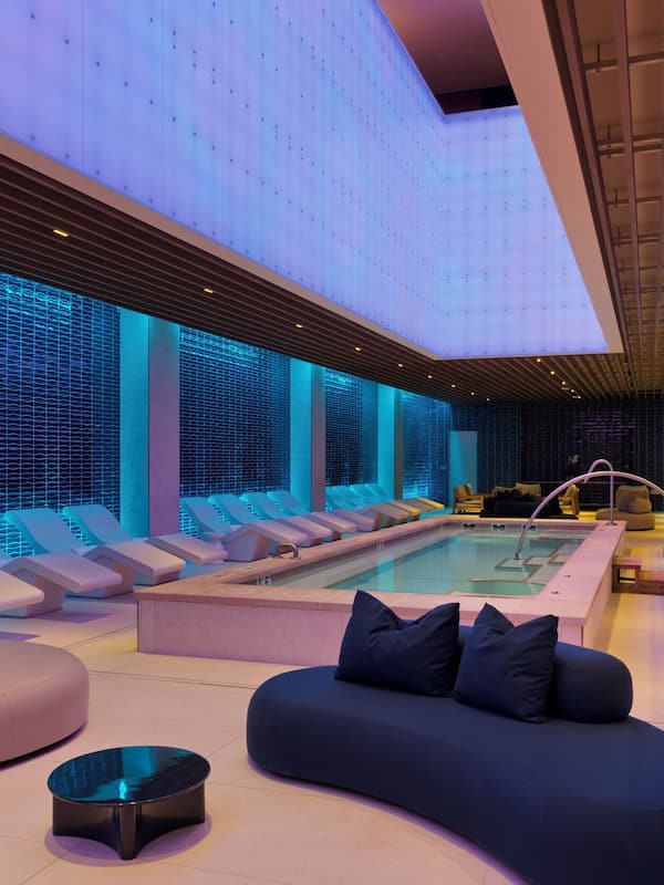Couples treatment rooms, sauna, hot tub, steam room, body treatments