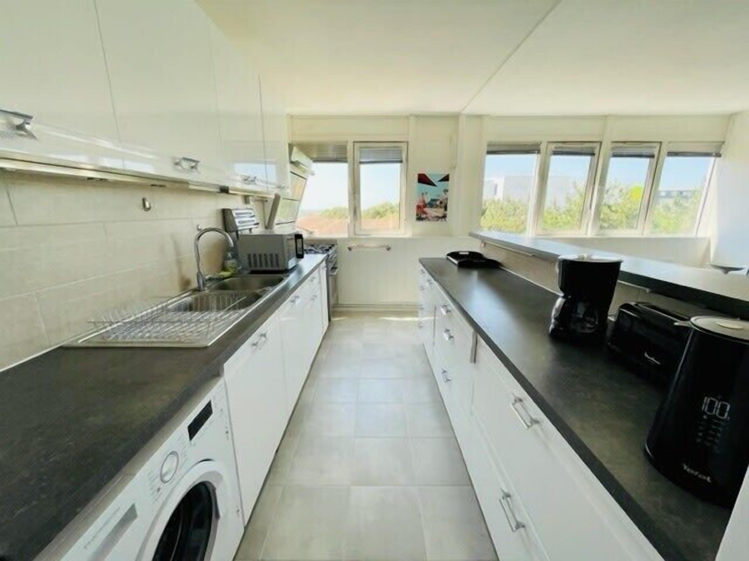 Fridge, microwave, oven, coffee/tea maker