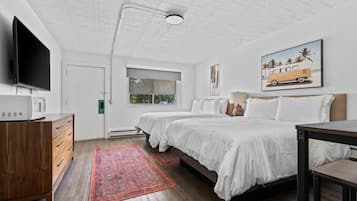 Travel cot, WiFi, bed sheets