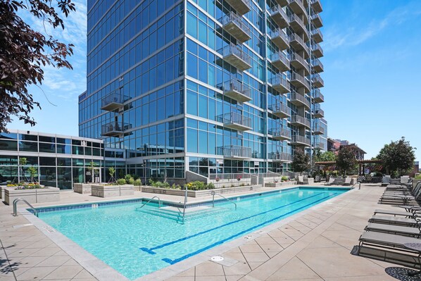 Outdoor pool, a heated pool