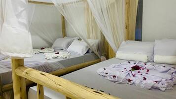 Setrika/meja setrika dan Wi-Fi gratis