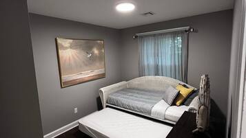 3 bedrooms, WiFi, bed sheets