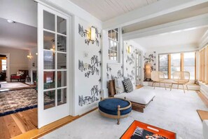 Interior - 7200 sf Villa & Barn on 4 Acre Manchester Estate (Manchester)