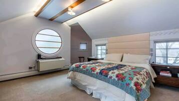 5 makuuhuonetta, työpöytä, silitysrauta/-lauta, ilmainen Wi-Fi