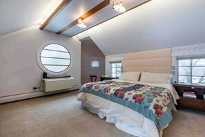 5 bedrooms, desk, iron/ironing board, free WiFi - 7200 sf Villa & Barn on 4 Acre Manchester Estate (Manchester)