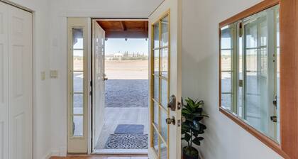 Eloy Retreat w/ Pool Access + Central A/C!