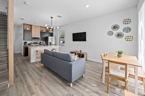 Interior - Gated Community  - Near Disney (Kissimmee)