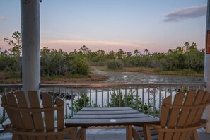 Property grounds - Dog Friendly|Beach House|Walk to Beach|sleeps 9! (Orange Beach)