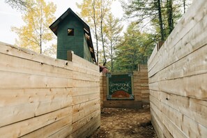 Property grounds - Modern, Luxurious Cabin in the Woods - 01 (Freeport)