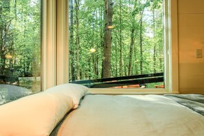 1 bedroom, WiFi, bed sheets, wheelchair access - Modern, Luxurious, Cabin in the Woods - 17 (Freeport)