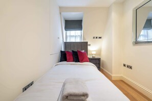 3 室のベッドルーム、アイロン / アイロン台、WiFi、ベッドシーツ