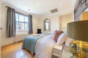 1 bedroom, desk, iron/ironing board, WiFi