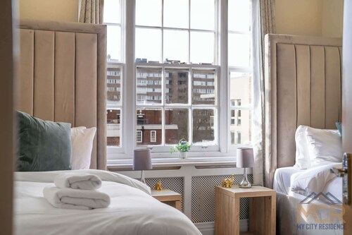 Beautiful 2 Bedroom off Marble Arch