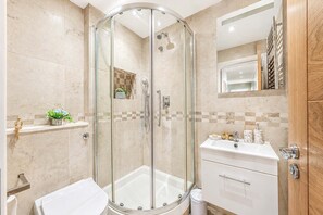 تجهيزات دش، مجففات شعر، مناشف