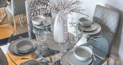 Beautiful 2 Bedroom off Marble Arch