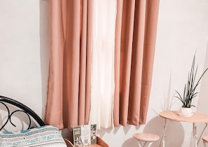Estúdio básico, 1 cama de casal | 1 quarto, roupas de cama premium, Wi-Fi de cortesia, roupa de cama