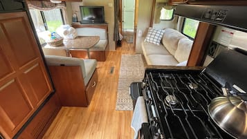 智能電視、音響