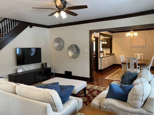 Serene Home One Block From Lake Michigan