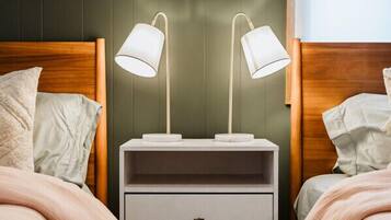 3 bedrooms, desk, iron/ironing board, free WiFi