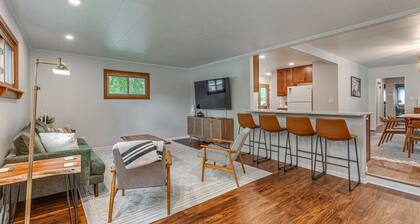 Beautiful 3BR Home Near Lake MI