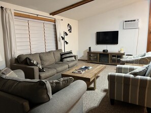 Smart TV - Cozy Cabin on Range Line Lake (Three Lakes)