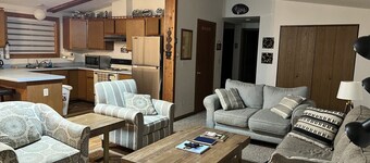 Cozy Cabin on Range Line Lake