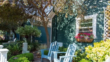 Cabin, Garden View | Terrace/patio