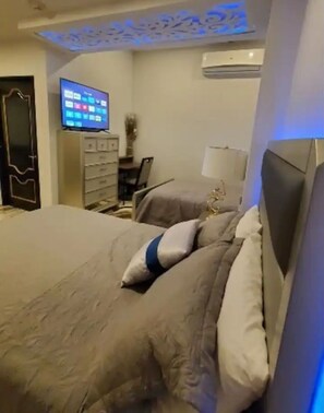 1 bedroom, WiFi, bed sheets
