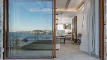 4 bedrooms, iron/ironing board, travel crib, free WiFi