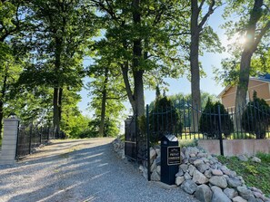 Enceinte de lâhĂ©bergement