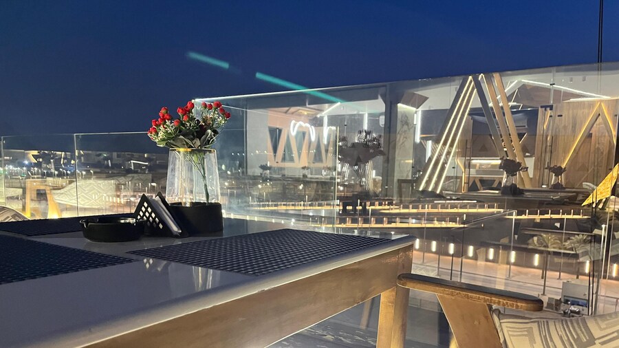 Royal Great Pyramid INN