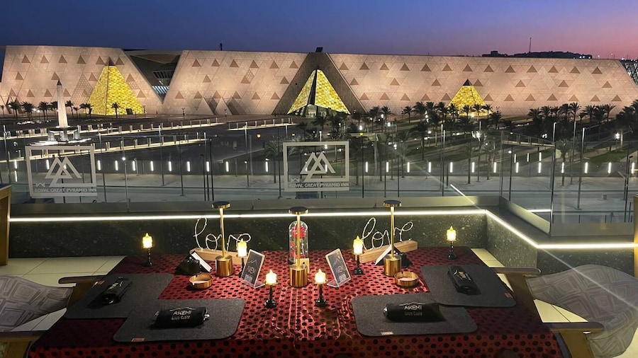 Royal Great Pyramid INN