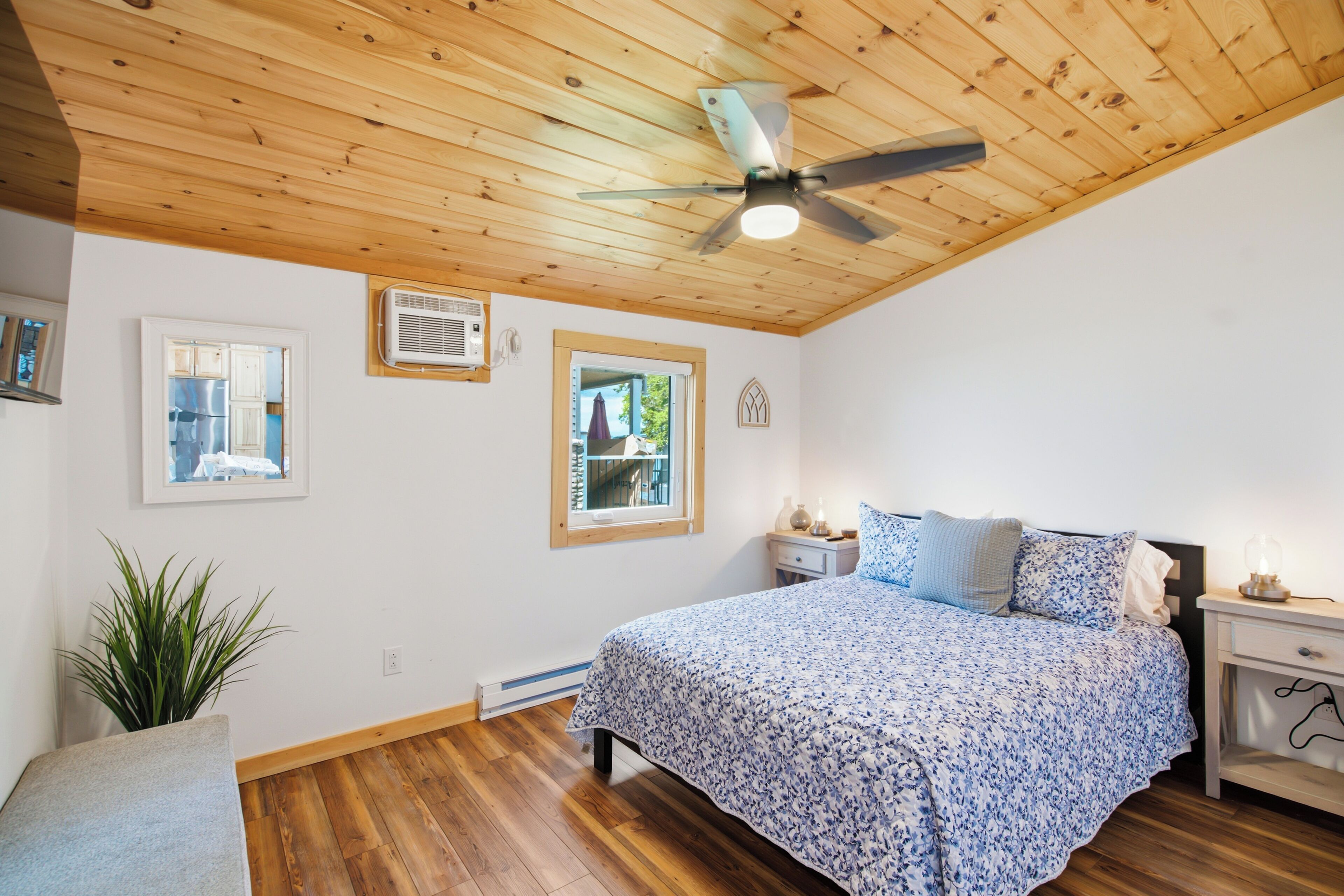 2 bedrooms, iron/ironing board, WiFi (free), bed sheets