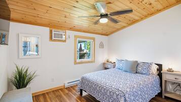 2 bedrooms, iron/ironing board, WiFi (free), bed sheets