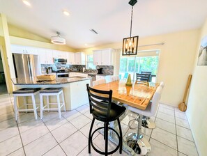 Microonde, forno, piano cottura, lavastoviglie